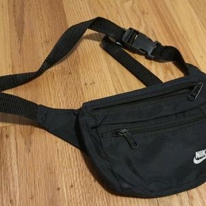 VINTAGE 90'S NIKE FANNY BELT PACK - BLACK